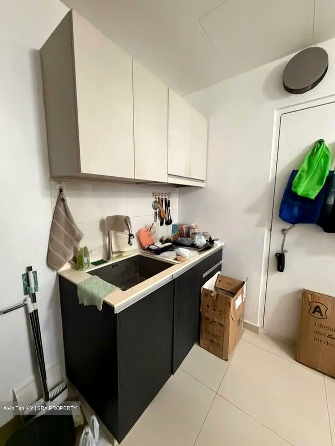 Suites 28 (D14), Apartment #549216201